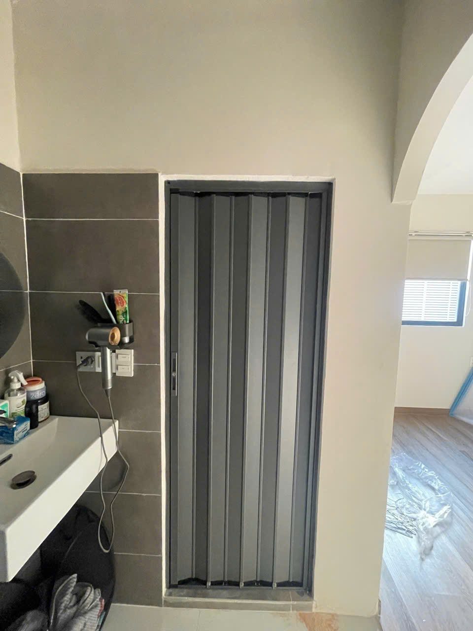 CỬA XẾP LÁ NHÔM 03