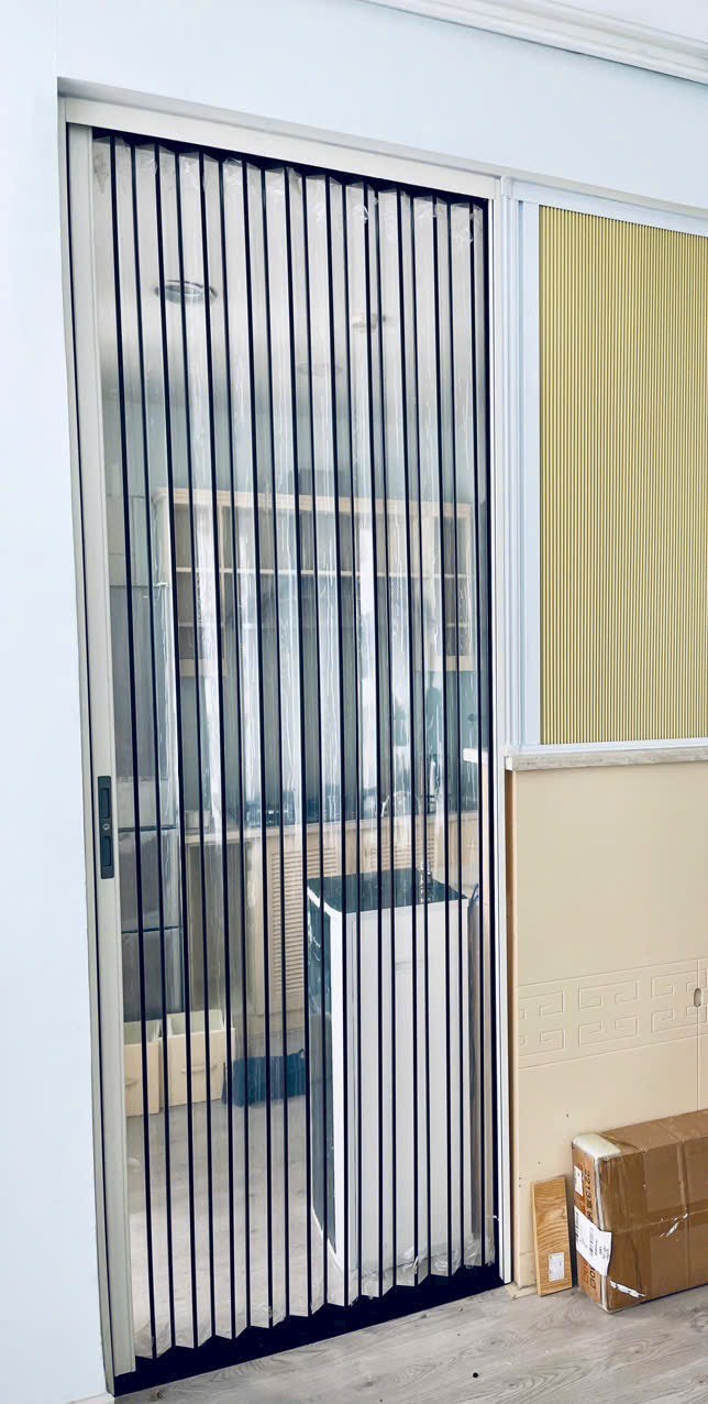 CỬA XẾP LÁ NHỰA 01